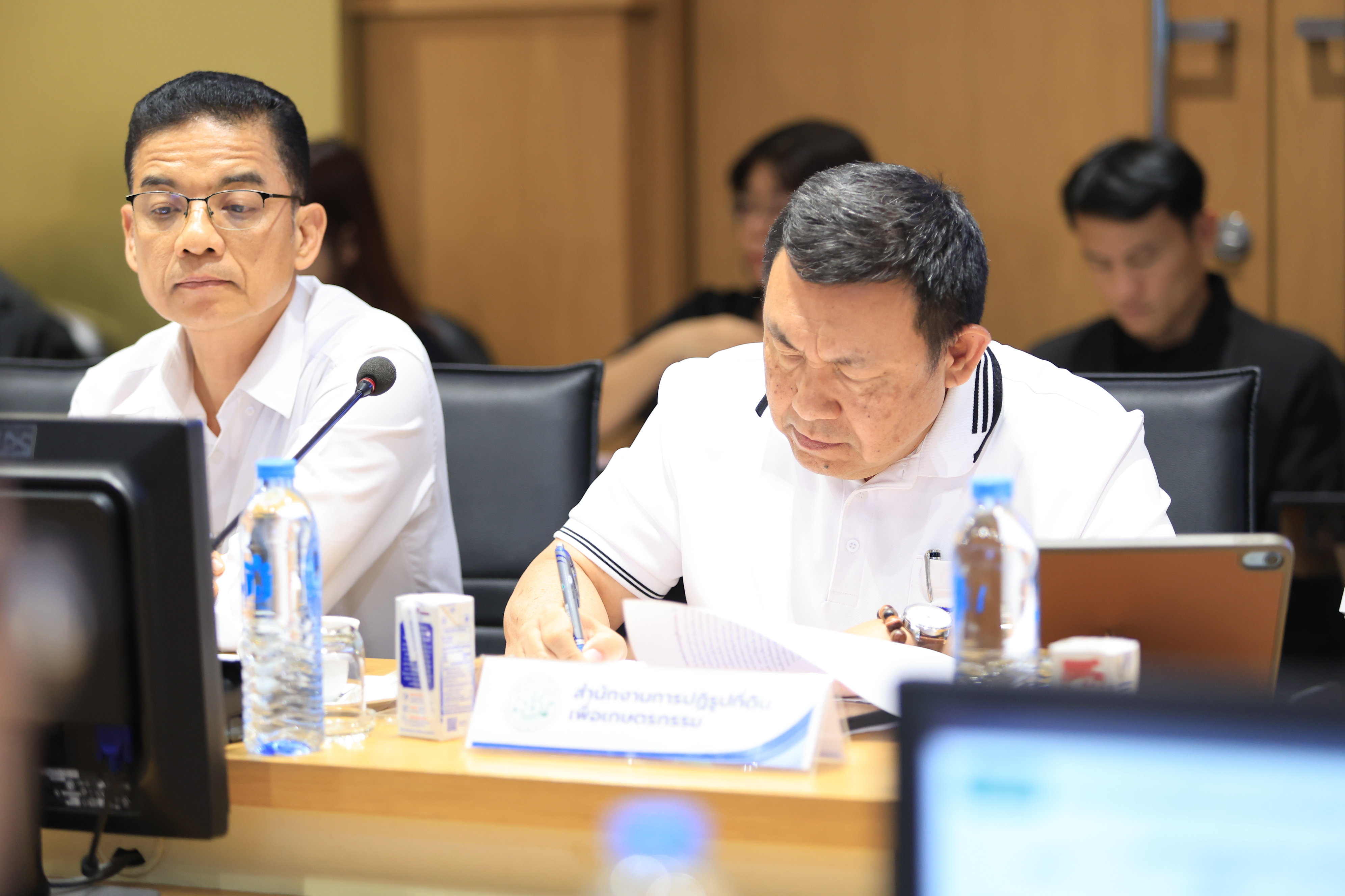 title - ส.ป.ก. ร่วมประชุมหารือแนวทางการรับมือผลกระทบจากสถานการณ์การสู้รบในภูมิภาคตะวันออกกลาง